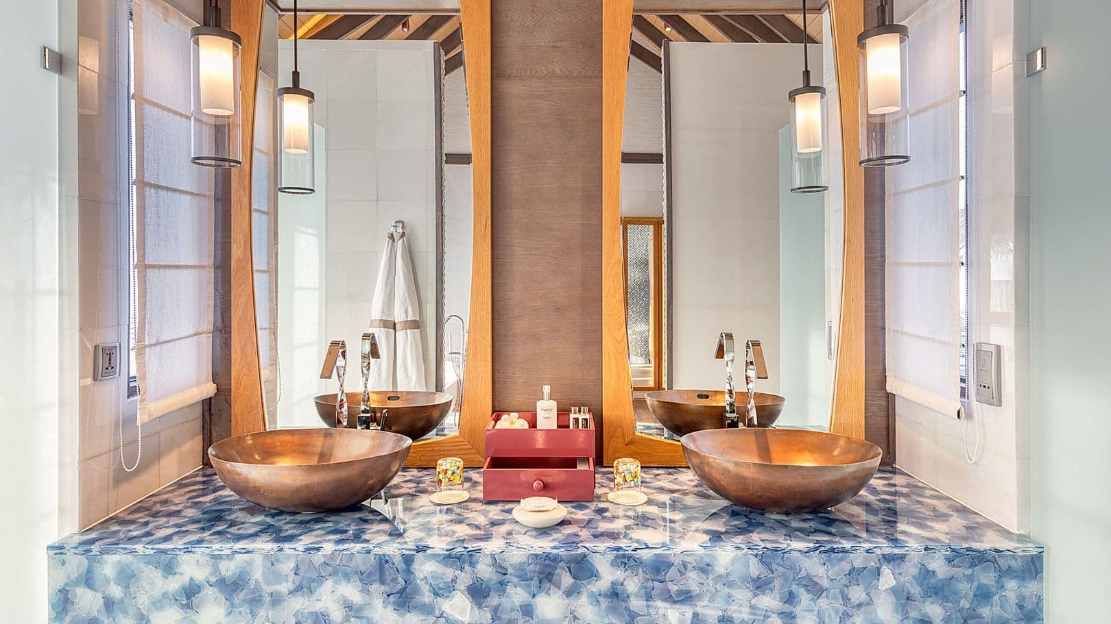 Best luxury wind villa with pool in Maldives.