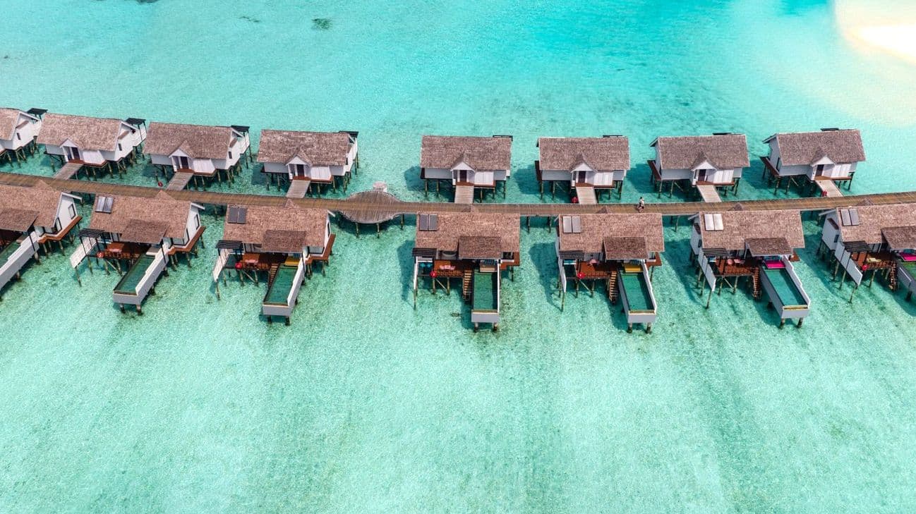 Best luxury wind villa with pool in Maldives.