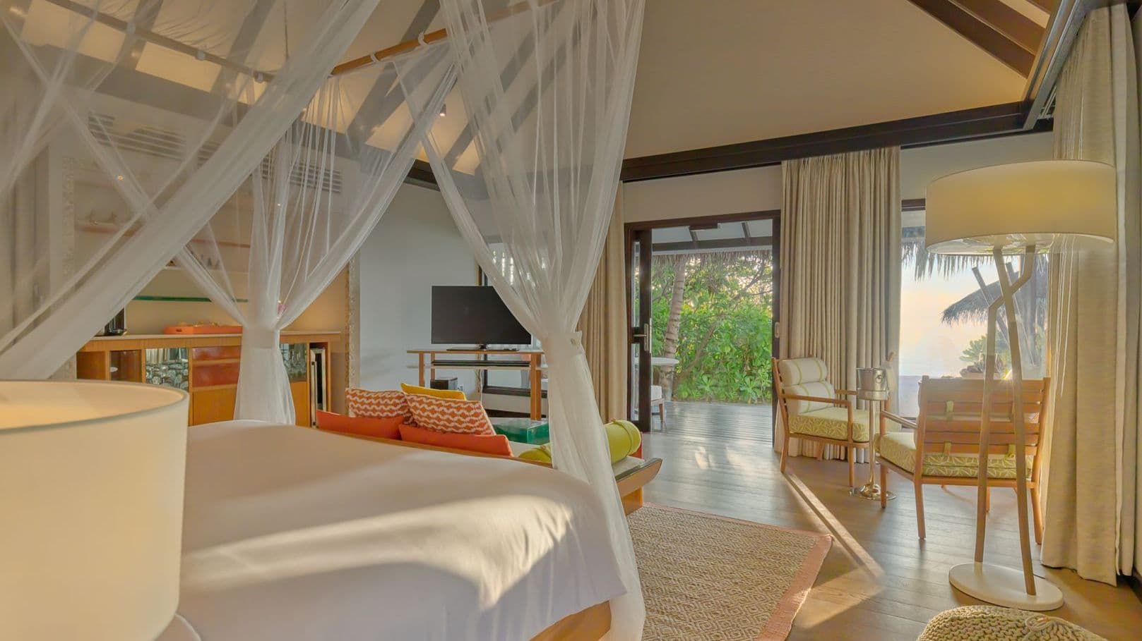 Maldives luxury Earth villa with pool, perfect for a relaxing getaway.